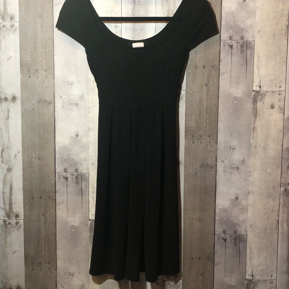 B. Darlin little black dress
